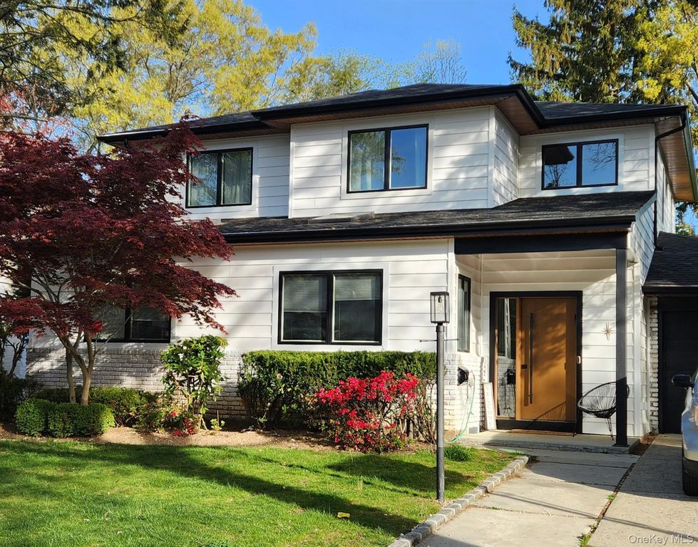 25 Lewis Lane, Port Washington, NY 11050