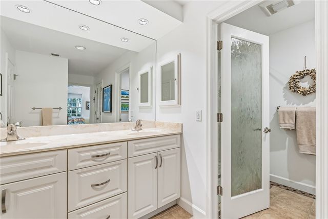 200 Sable Oak Lane 204, Vero Beach, FL 32963