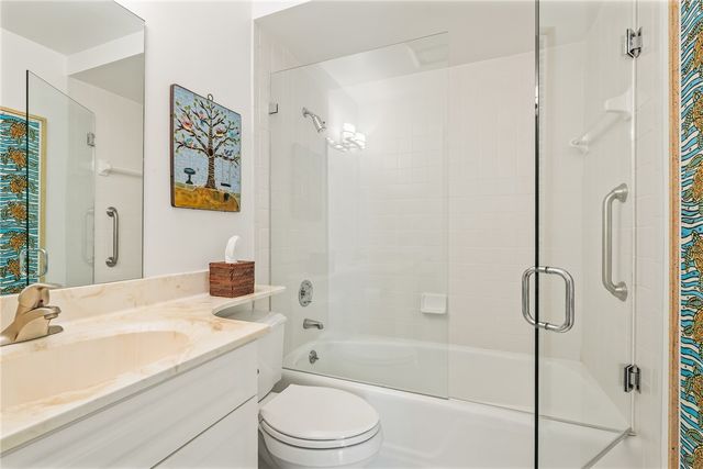 200 Sable Oak Lane 204, Vero Beach, FL 32963