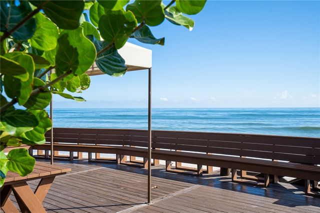 200 Sable Oak Lane 204, Vero Beach, FL 32963