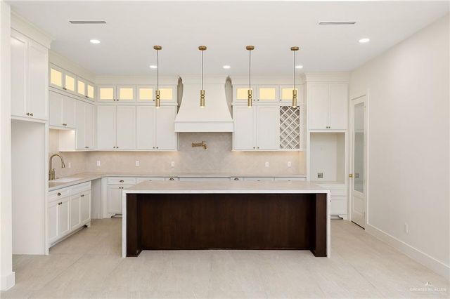 1100 Wesley Street, Pharr, TX 78577
