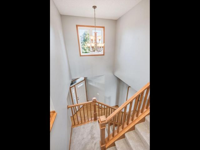 1511 Pembroke Pass, Chanhassen, MN 55317