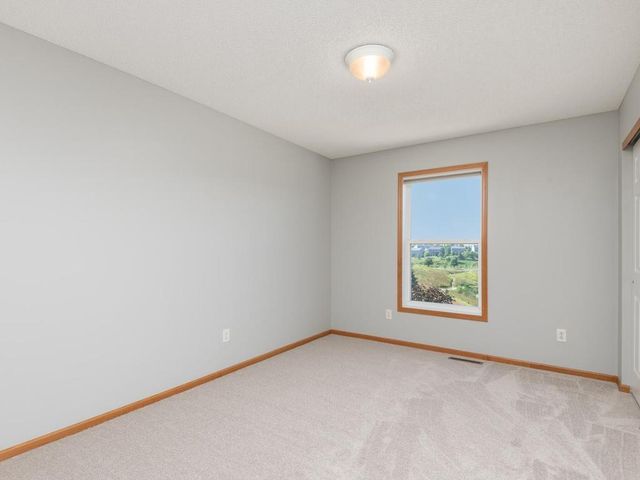 1511 Pembroke Pass, Chanhassen, MN 55317