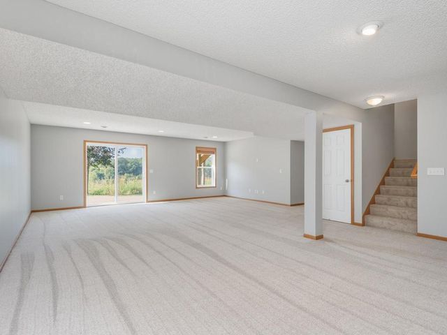 1511 Pembroke Pass, Chanhassen, MN 55317