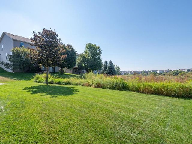 1511 Pembroke Pass, Chanhassen, MN 55317