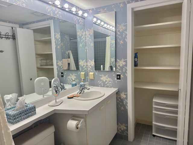 282 Place Lane 282, Woburn, MA 01801