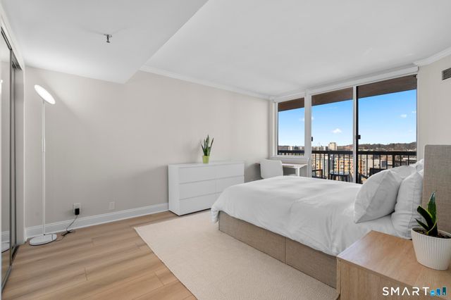 25 Forest Street 15E, Stamford, CT 06901