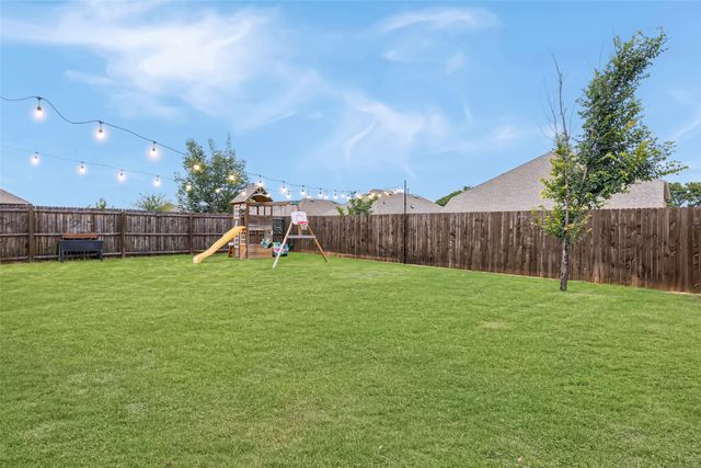 11231 Hawks Landing Drive, Aubrey, TX 76227