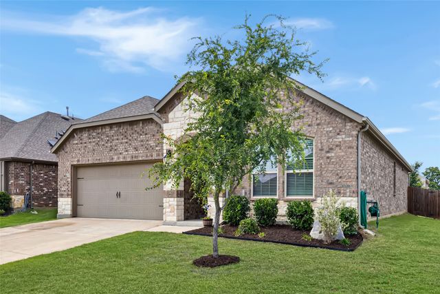 11231 Hawks Landing Drive, Aubrey, TX 76227