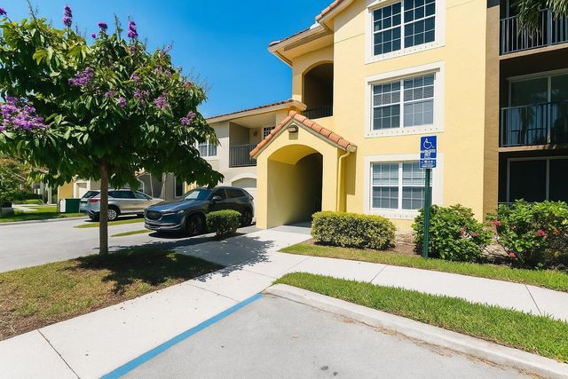 15095 Michelangelo Boulevard 201, Delray Beach, FL 33446