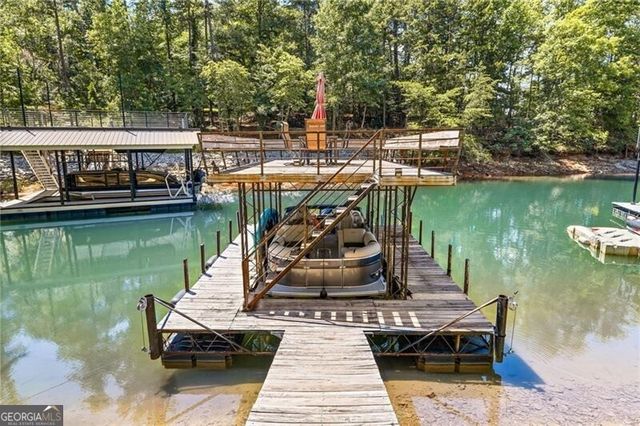 6470 Samoa Way, Flowery Branch, GA 30542