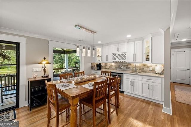 6470 Samoa Way, Flowery Branch, GA 30542