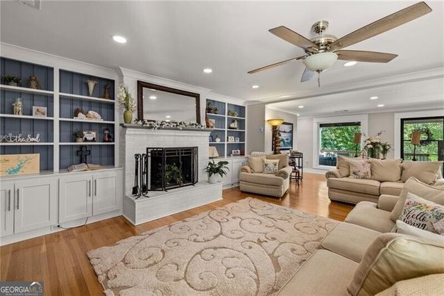 6470 Samoa Way, Flowery Branch, GA 30542