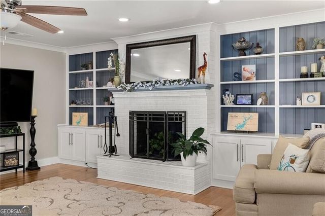 6470 Samoa Way, Flowery Branch, GA 30542