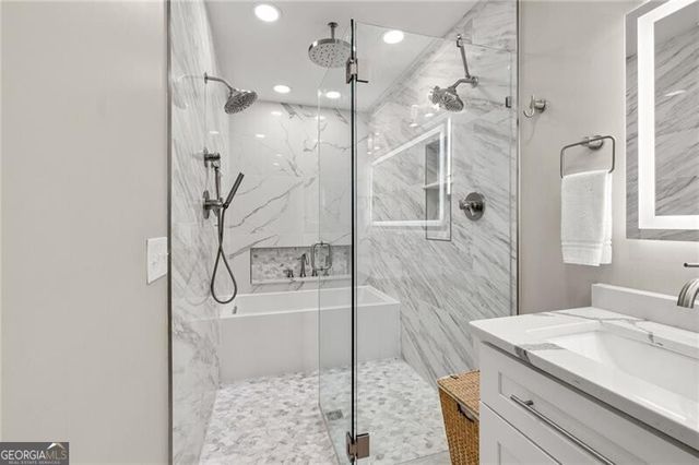 6470 Samoa Way, Flowery Branch, GA 30542