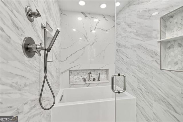 6470 Samoa Way, Flowery Branch, GA 30542