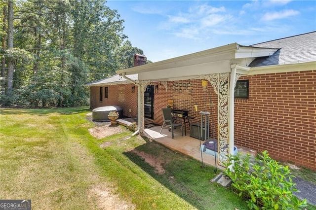 6470 Samoa Way, Flowery Branch, GA 30542