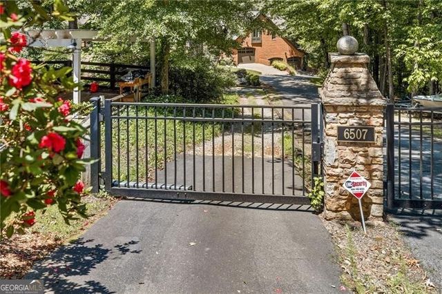 6470 Samoa Way, Flowery Branch, GA 30542