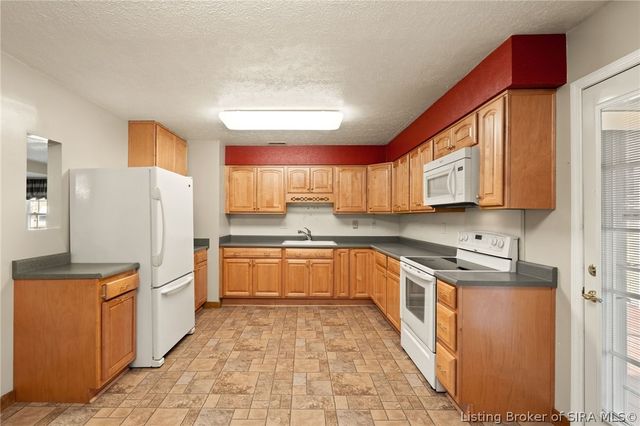 7368 West Relender Road, Georgetown, IN 47122