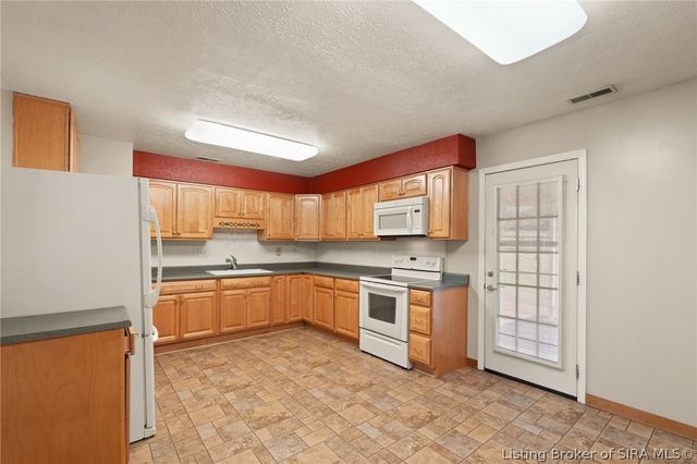 7368 West Relender Road, Georgetown, IN 47122