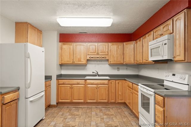 7368 West Relender Road, Georgetown, IN 47122