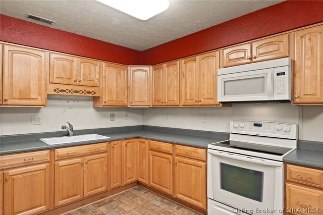 7368 West Relender Road, Georgetown, IN 47122