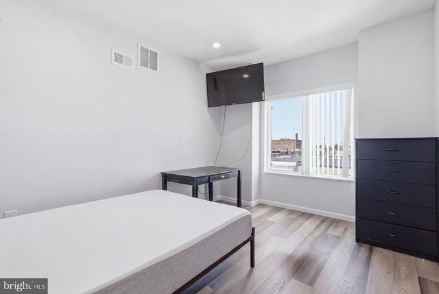 2562 E AUBURN ST, Philadelphia, PA 19134