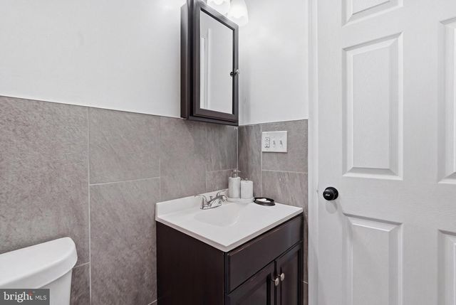 2562 E AUBURN ST, Philadelphia, PA 19134