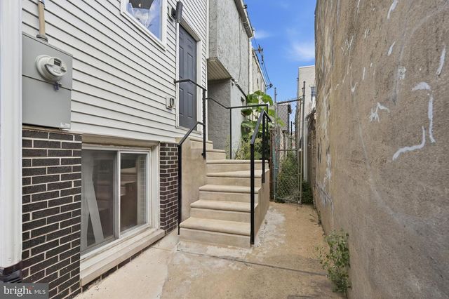 2562 E AUBURN ST, Philadelphia, PA 19134