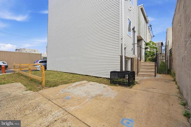 2562 E AUBURN ST, Philadelphia, PA 19134