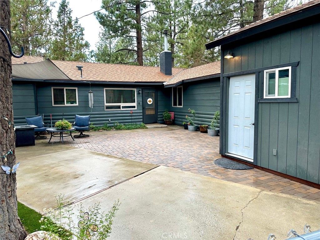 Image 5 of property listing at 867 B Lane, Big Bear City, CA 92314