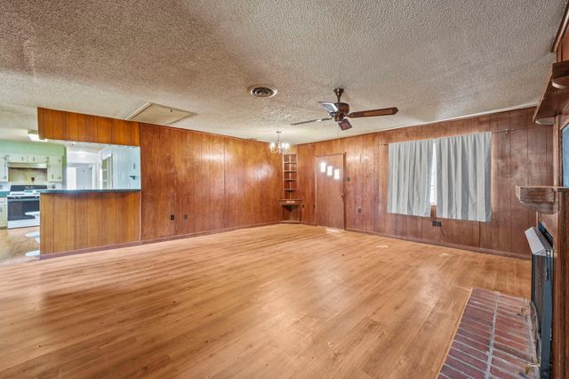 4026 Dixon Circle, Greenville, TX 75401