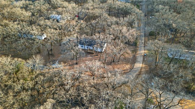 237 Wildflower Drive, Gun Barrel City, TX 75156