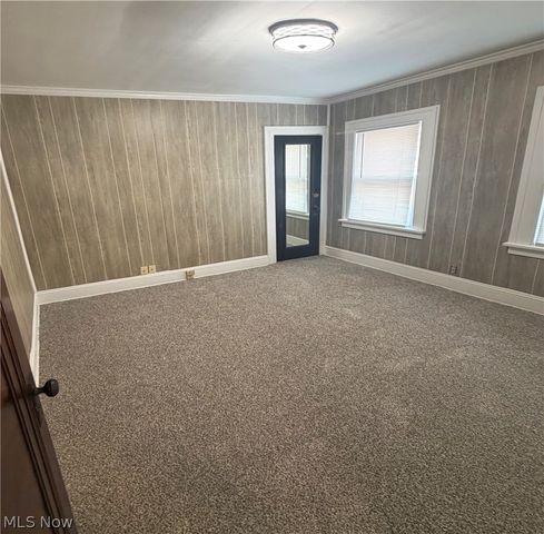 2173 Brown Road Down, Lakewood, OH 44107