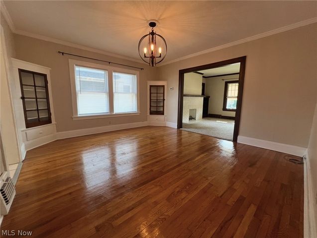 2173 Brown Road Down, Lakewood, OH 44107