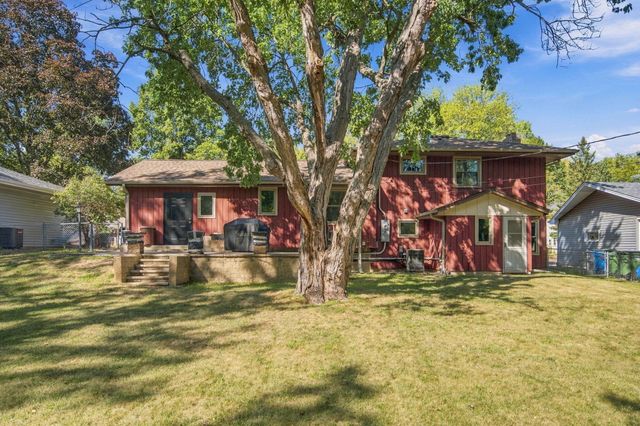 1531 15th Street NW, New Brighton, MN 55112