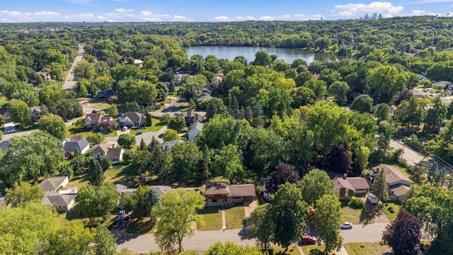 1531 15th Street NW, New Brighton, MN 55112