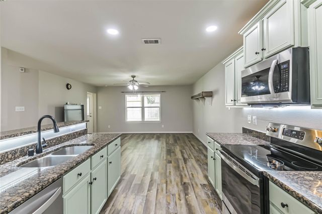 17418 Cedar Rock Drive, Hockley, TX 77447