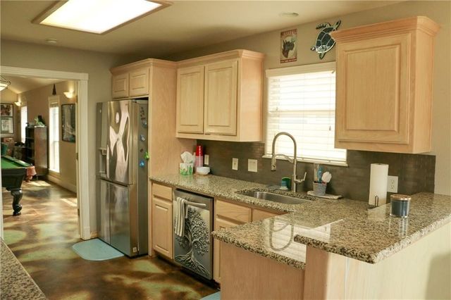 15037 Tesoro Dr, Corpus Christi, TX 78418