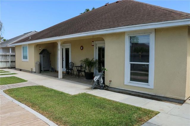 15037 Tesoro Dr, Corpus Christi, TX 78418