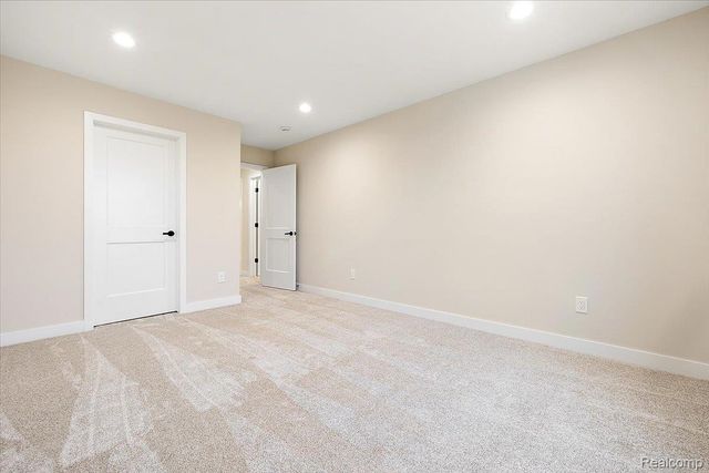 2044 Breckenridge Court, Rochester, MI 48307