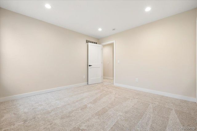 2044 Breckenridge Court, Rochester, MI 48307