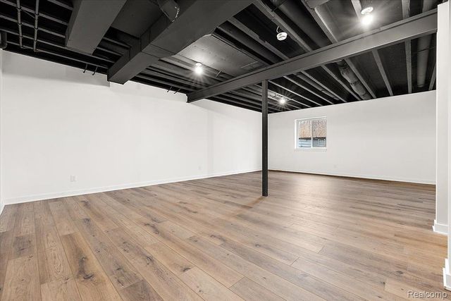 2044 Breckenridge Court, Rochester, MI 48307