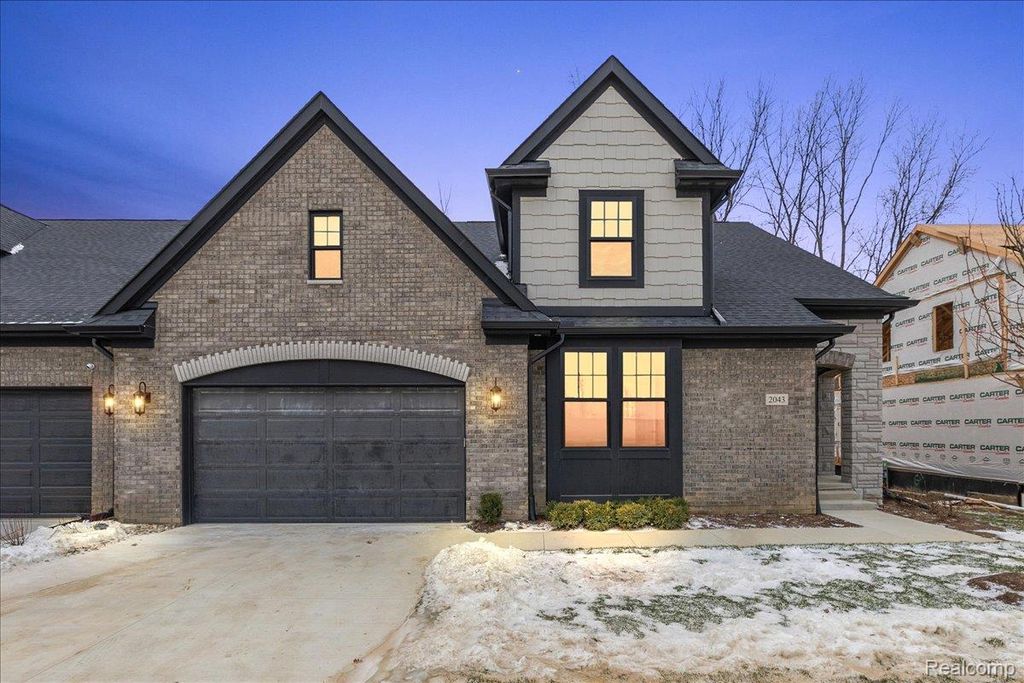 2044 Breckenridge Court, Rochester, MI 48307