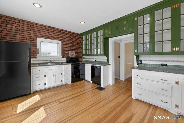 164 West Main Street, Southington, CT 06479