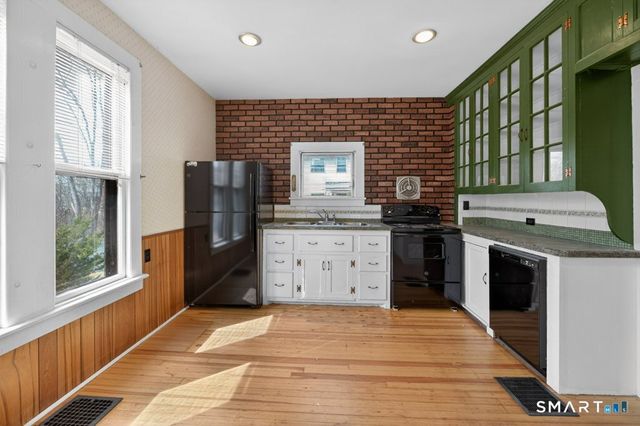 164 West Main Street, Southington, CT 06479