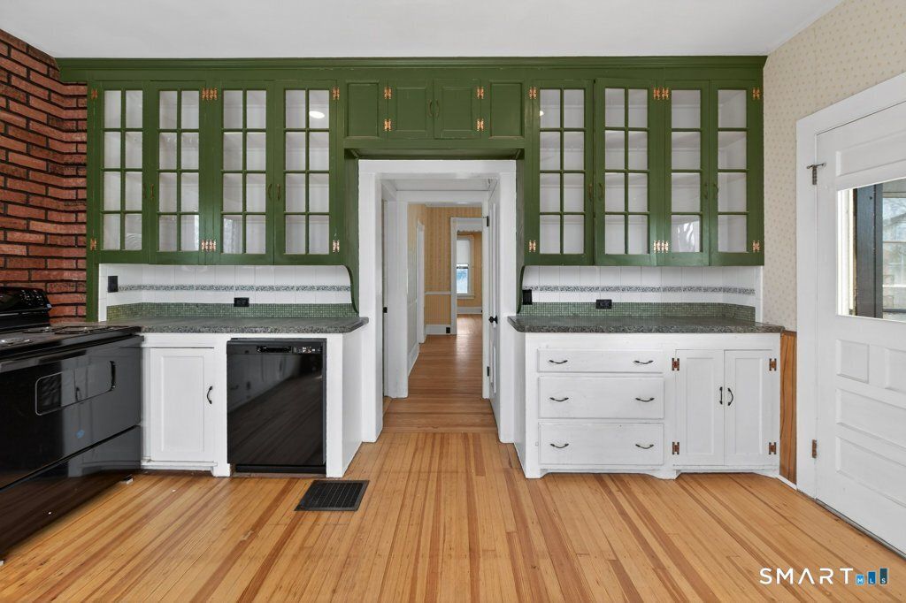 164 West Main Street, Southington, CT 06479