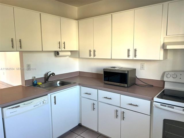 8103 Camino Real C413, Miami, FL 33143