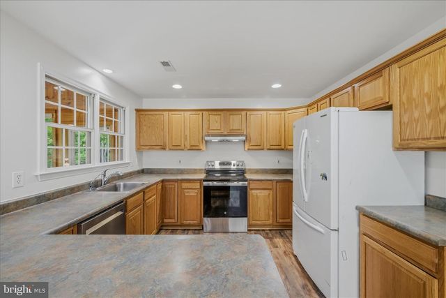 196 FLAGSTONE LN, Berkeley Springs, WV 25411