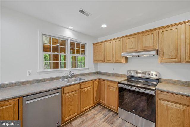 196 FLAGSTONE LN, Berkeley Springs, WV 25411